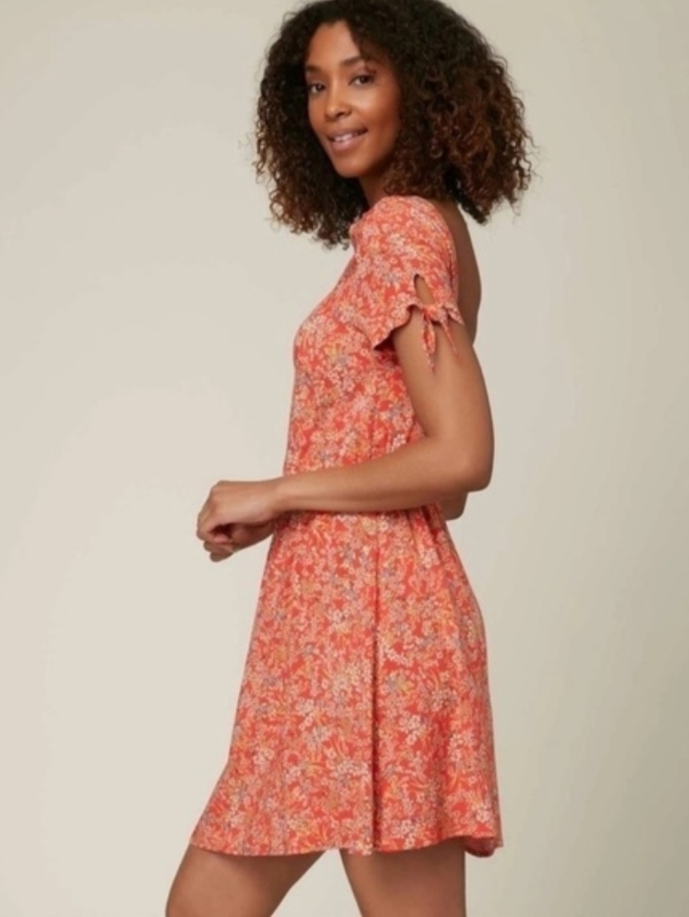 O'Neill Juniors' Luciana Coral Floral Tie-Detail Sleeve Mini Dress M - Picture 1 of 11